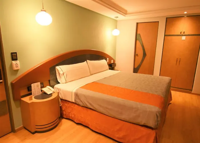 Catalina Hotel